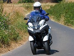 Yamaha Tricity 300 Airbag FotoRKM 04