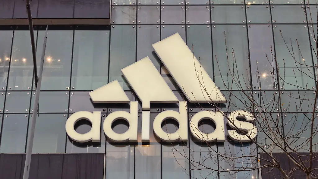 Adidas Store