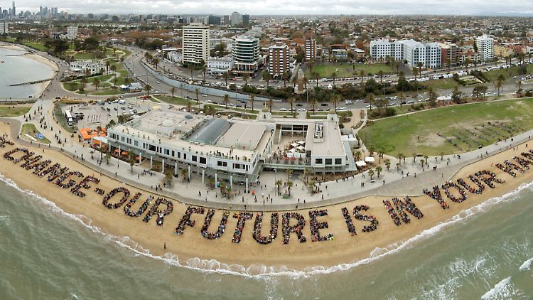 Tausende Menschen demonstrieren in Australien für entschiedenes Handeln gegen den Klimawandel.