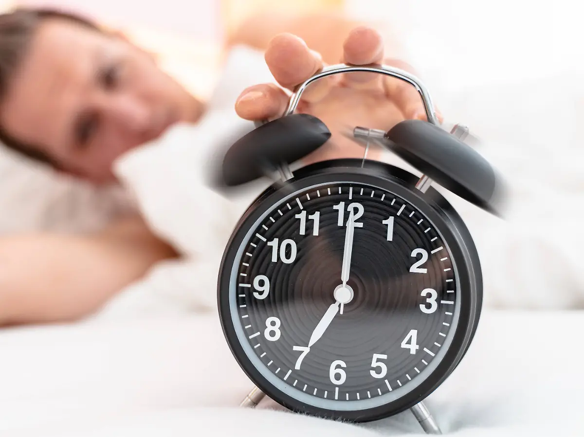 Wenn die Nacht zu früh endet: Mehr als zwei Drittel der Deutschen schläft nachts zu wenig
