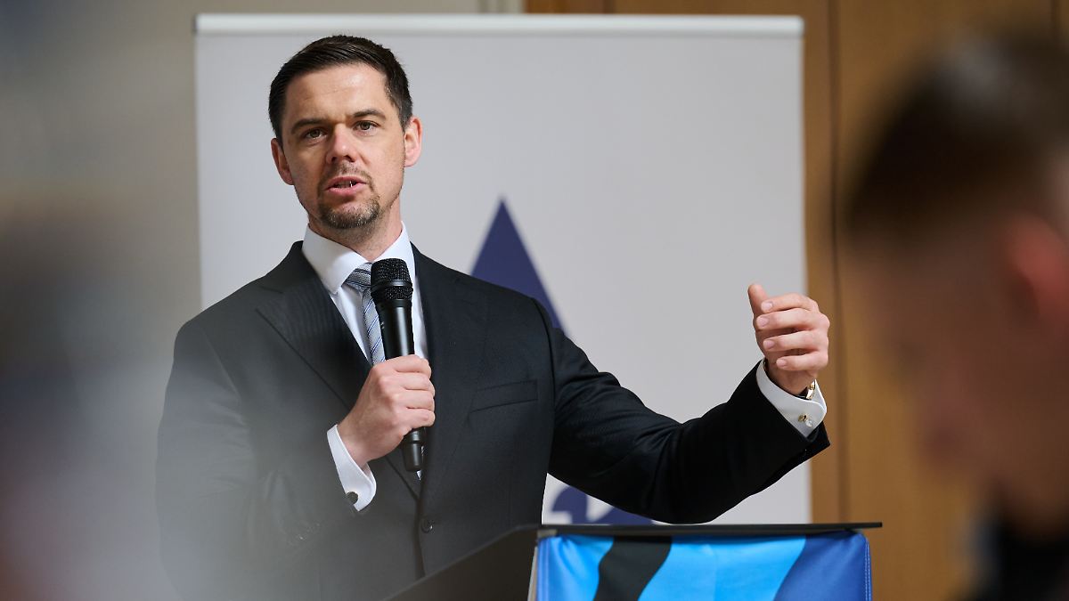 Der TagBericht: AfD-Politiker schleust rechtsextremen Aktivisten bei Bundeswehrübung ein