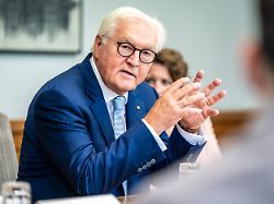 Bild: Bundespräsident in Sorge: Koalitionsstreit lässt Steinmeier zum Hörer greifen