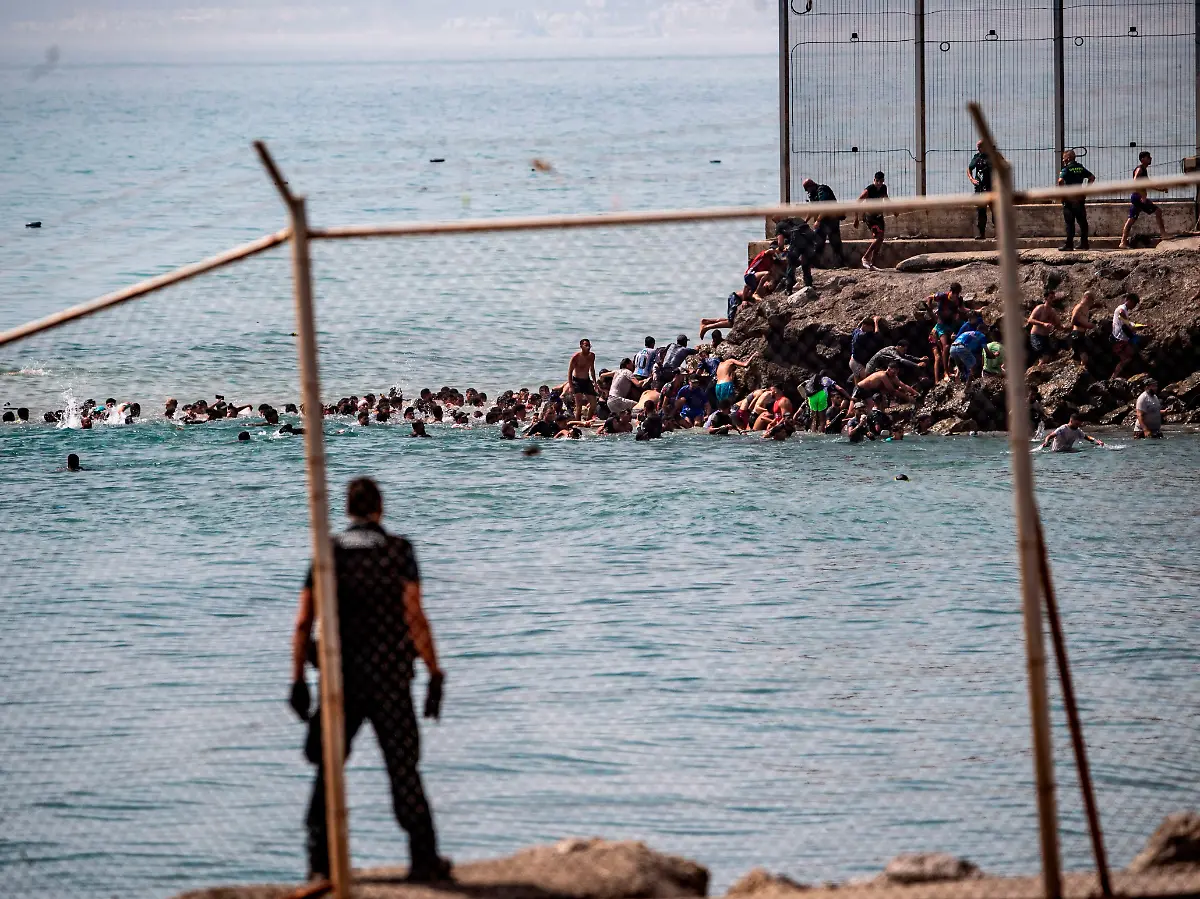 Sorge vor Vorfall wie in Ceuta: Griechenland will Asylverfahren bei einem Massenansturm stoppen