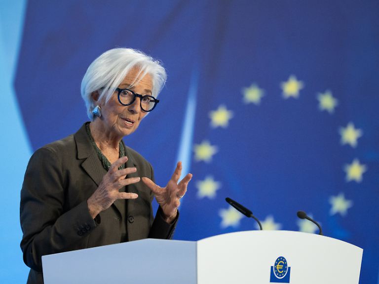 Inflace v eurozóně vzrostla na tříleté maximum 3,8 procenta