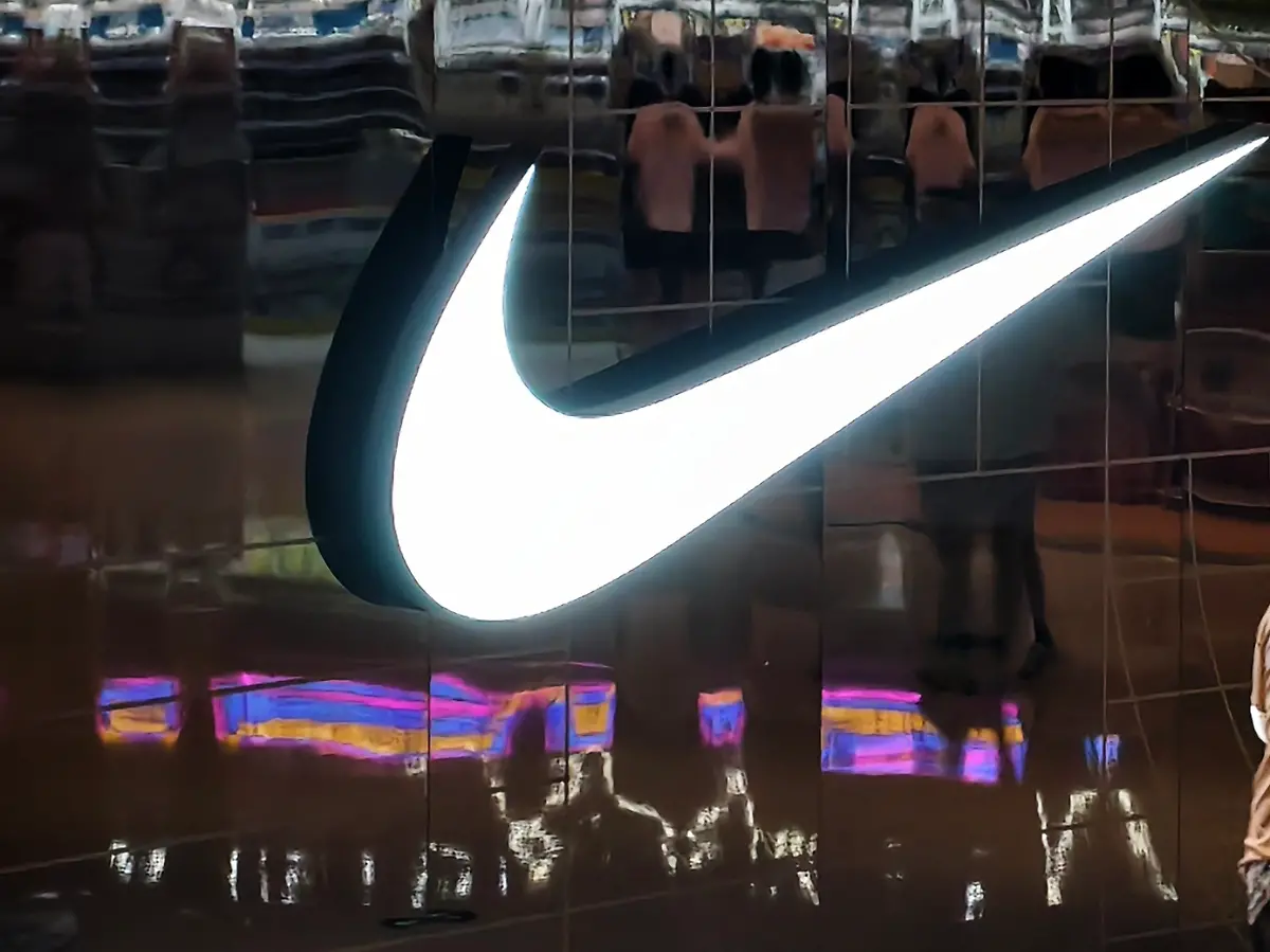 Sportgigant kämpft gegen Absturz : Fehlentscheidung brockt Nike noch ein Sparprogramm ein