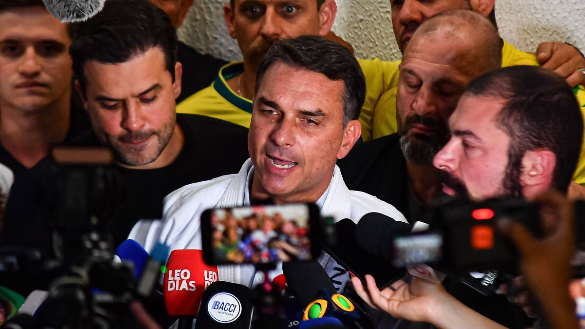 Flávio fordert Lula heraus: Bolsonaro 