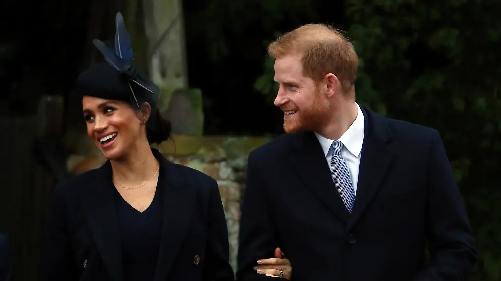 2018-12-25T131232Z-1958602911-RC187D553190-RTRMADP-3-CHRISTMAS-SEASON-BRITAIN-ROYALS