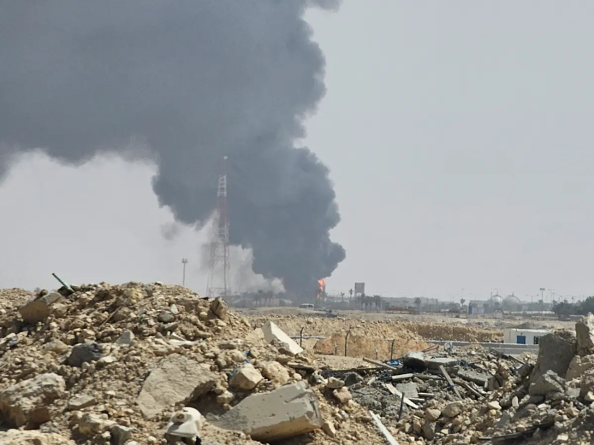 Ballistische Raketen eingesetzt?: Huthi greifen Ölanlage in Saudi-Arabiens Hauptstadt an