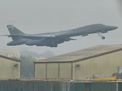 Im Visier des Iran?: USA ziehen alle Bomber von britischem Stützpunkt Fairford ab