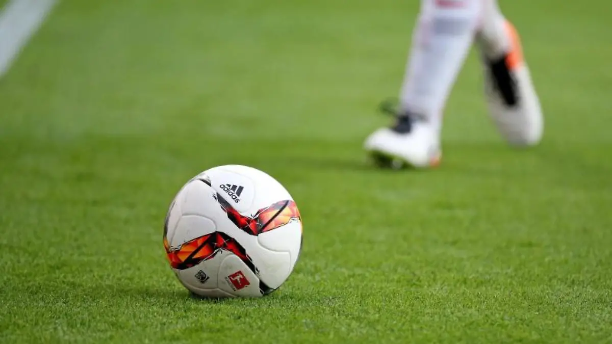 Ein-Fussball-Spiel