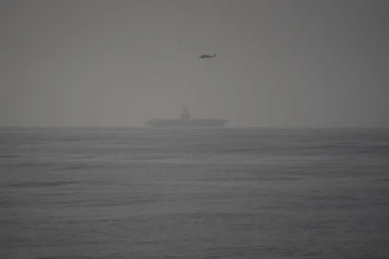 2026-10-03T100613Z_661547146_RC2GHNA3RAFC_RTRMADP_3_IRAN-CRISIS-AIRCRAFT-CARRIER