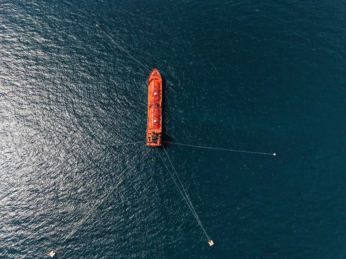 Angriffswelle auf Tanker: Iran verpasst Hormus-Hoffnungen einen brutalen Dämpfer