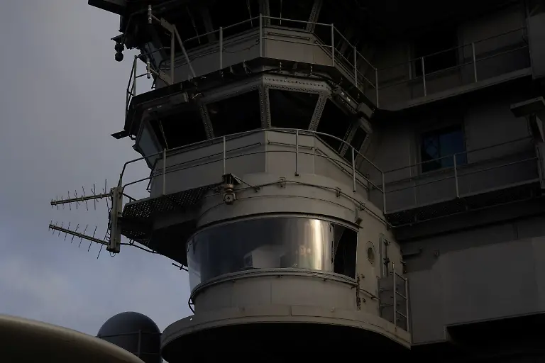 2026-10-03T100402Z_884960087_RC21HNAH2E47_RTRMADP_3_IRAN-CRISIS-AIRCRAFT-CARRIER