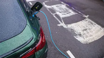 574998083
