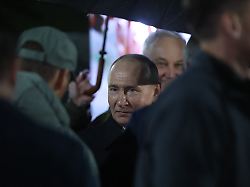 Lizenz zur Attacke für Spione?: BND-Chef: "Russland stellt uns auf die Probe"
