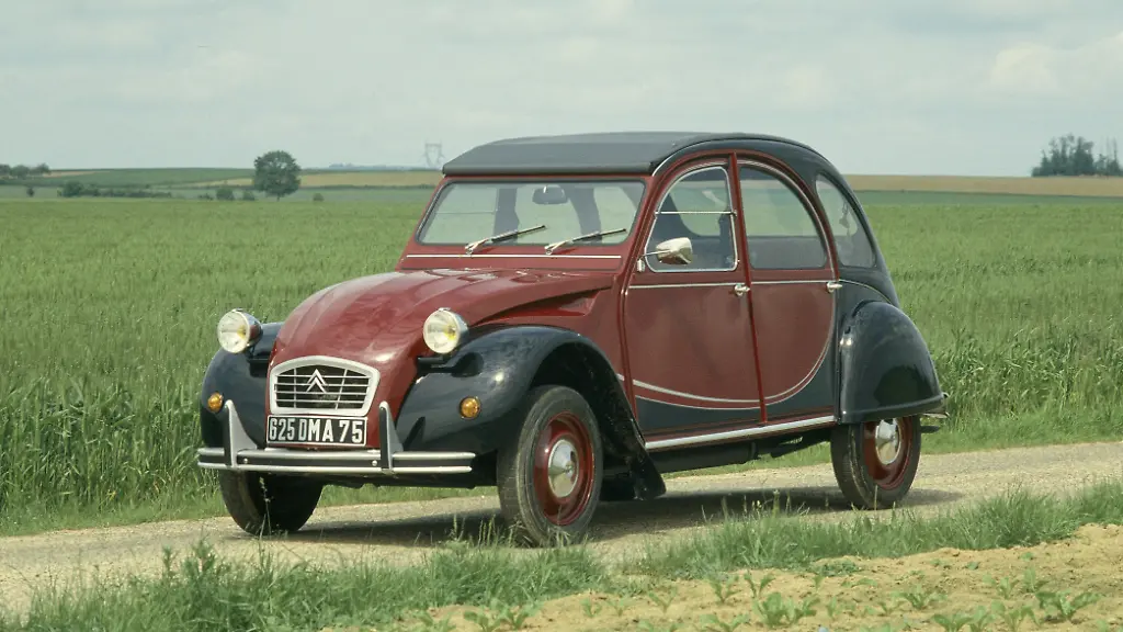11_Citroen_2_CV_Sondermodell_Charleston_ab_1981_Quelle_Citroen_Stellantis