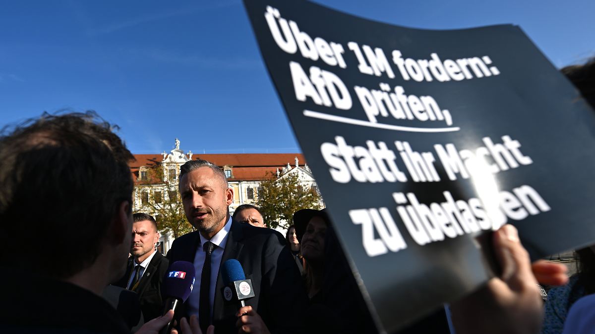 AfD-Mann ist LandtagspräsidentDer AfD gelingt Doppelsieg in Runde eins