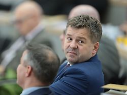Rausch erhielt 48 Stimmen: Spekulation über zusätzliche Stimmen für AfD-Landtagspräsidenten