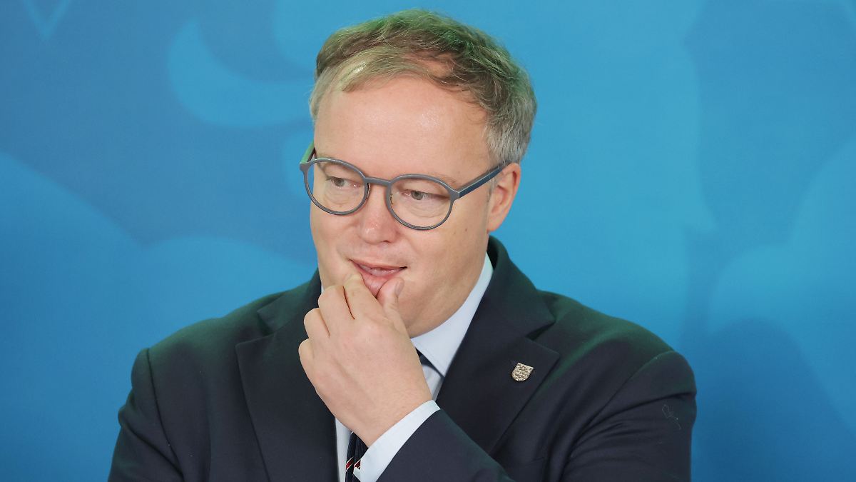 Mario Voigt gibt Kampf gegen Entzug seines Doktortitels auf