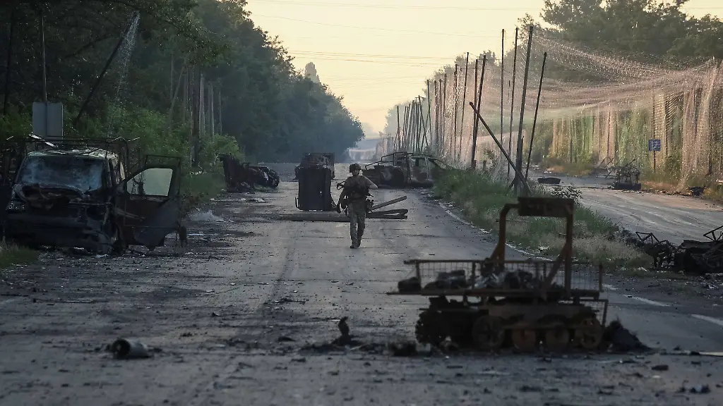 2026-06-26T061238Z_334484436_RC2J0MAI8KEQ_RTRMADP_3_UKRAINE-CRISIS-FRONTLINE-KOSTIANTYNIVKA