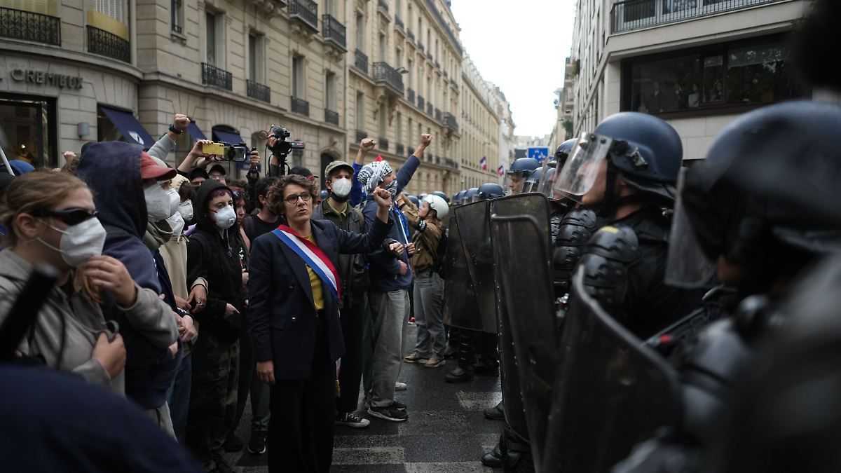Sébastien Lecornu Rejects Student Funding Demands in France