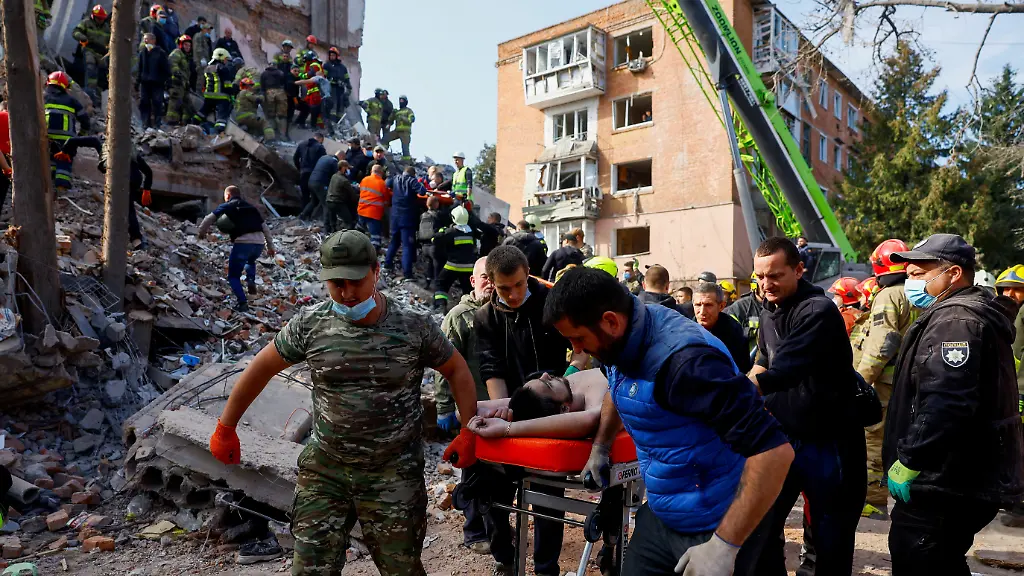 2026-10-07T102726Z_1749331291_RC28YNA9M47T_RTRMADP_3_UKRAINE-CRISIS-ATTACK-PRYLUKY