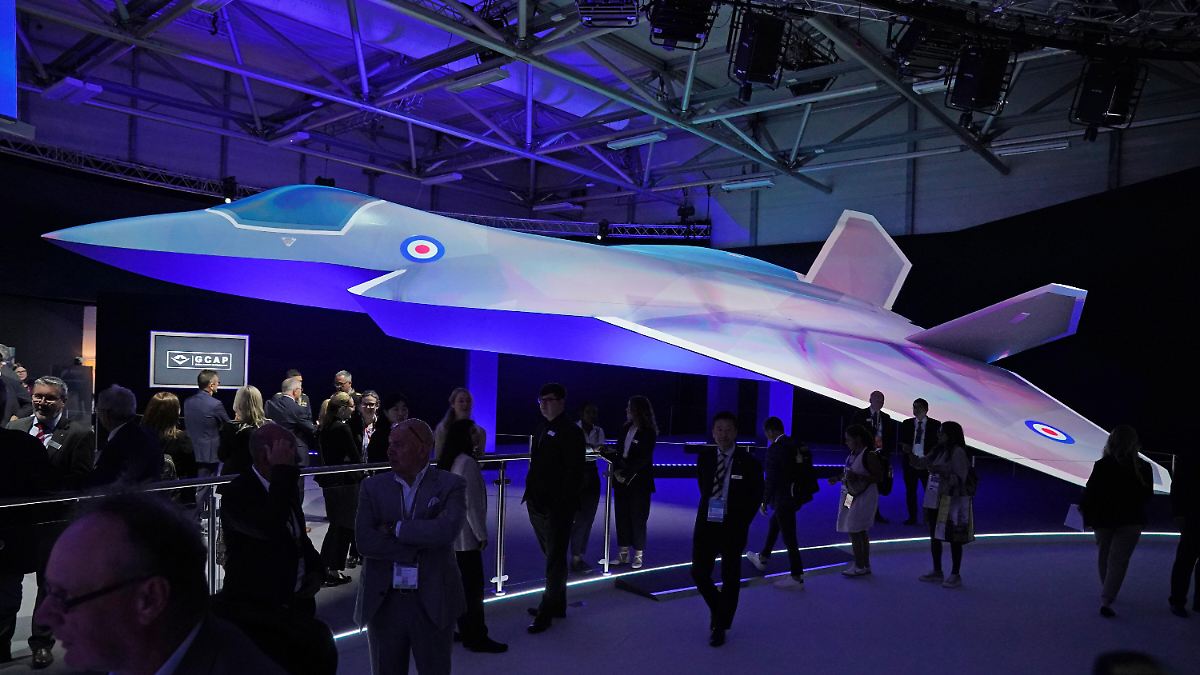 Neuer Tarnkappen-Bomber: Burnham öffnet Deutschland die Tür für ...