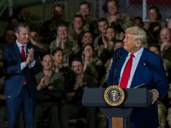  "Massive Bombardierungen": Trump erwägt neue Angriffe gegen den Iran vor den Midterms