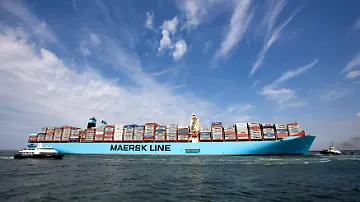 2013-08-16T120000Z_405520665_GM1E98G1LLC01_RTRMADP_3_MAERSK-RESULT