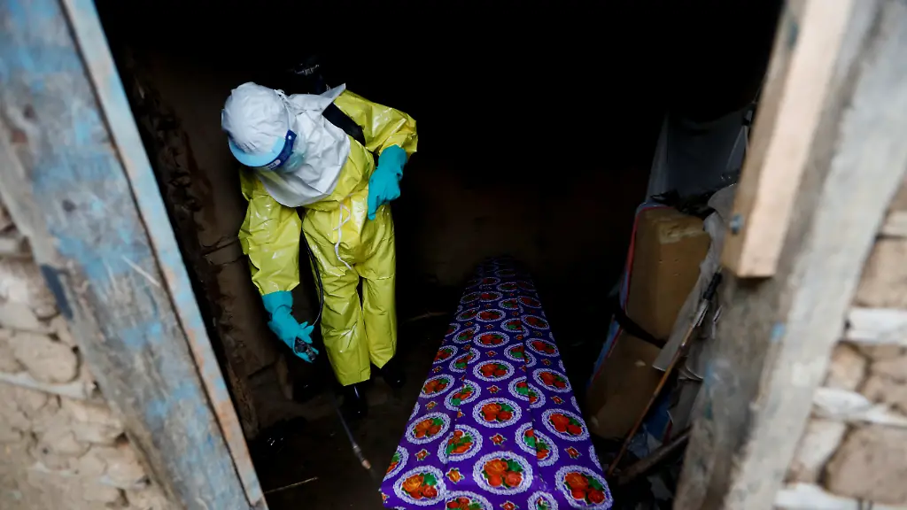 2019-10-18T070458Z-1839327366-RC1D096B1AA0-RTRMADP-3-HEALTH-EBOLA-CONGO-SURVIVORS