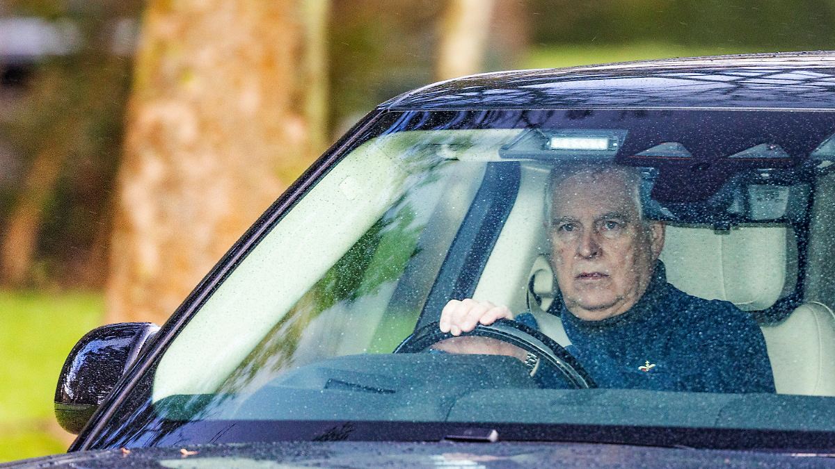 Polizei räumt Fehler ein: Durchsuchungen bei Ex-Prinz Andrew waren illegal