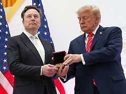 Bericht widerlegt beide: Musk und Trump schieben sich bei Starlink-Drosselung für Kiew die Schuld zu