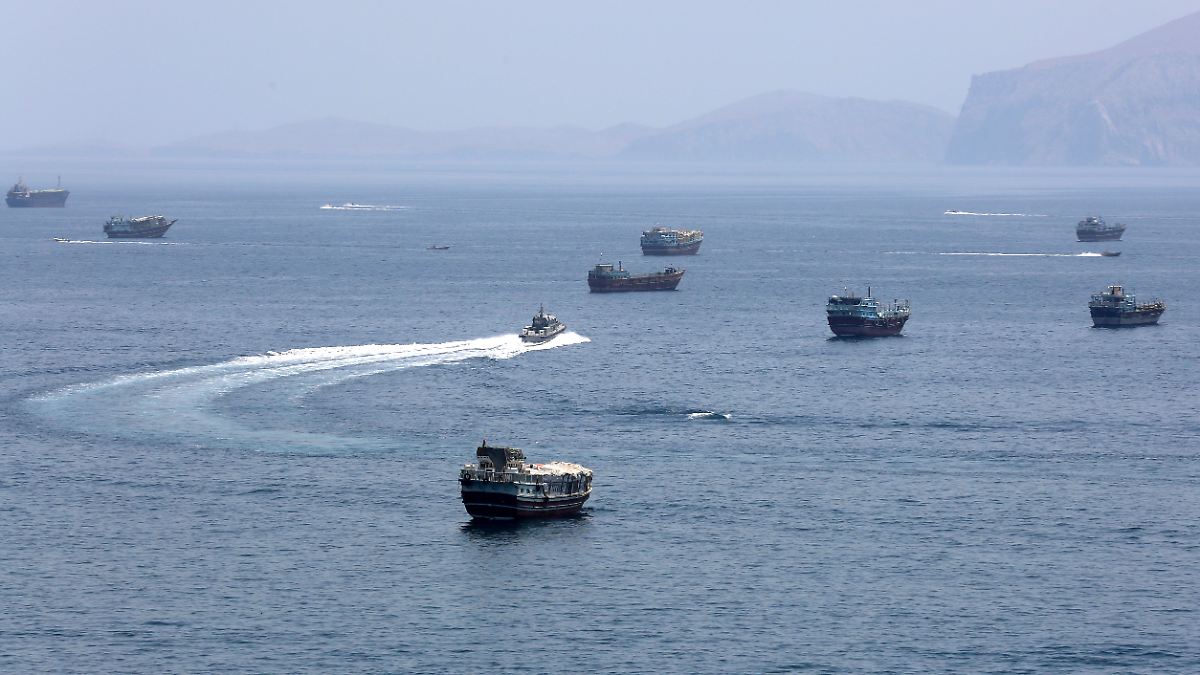 Texas oil trader plans $2 billion purchase of used supertankers