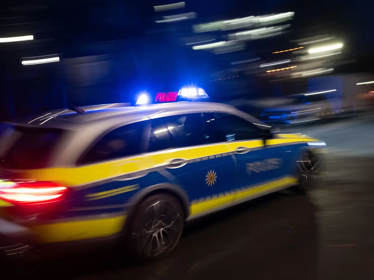 Verdächtige fliehen: Zwei Männer durch Schüsse in Berlin verletzt