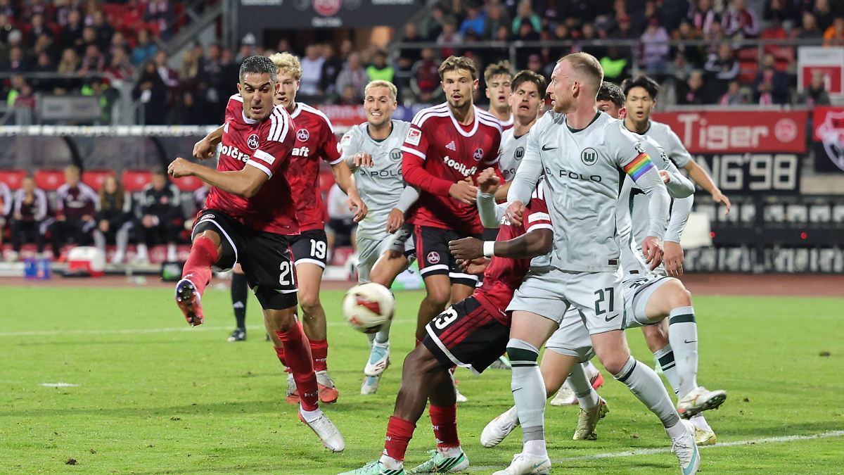 Photo: n-tv.de 1. FC Nürnberg und VfL Wolfsburg spielen 4-4 Unentschieden