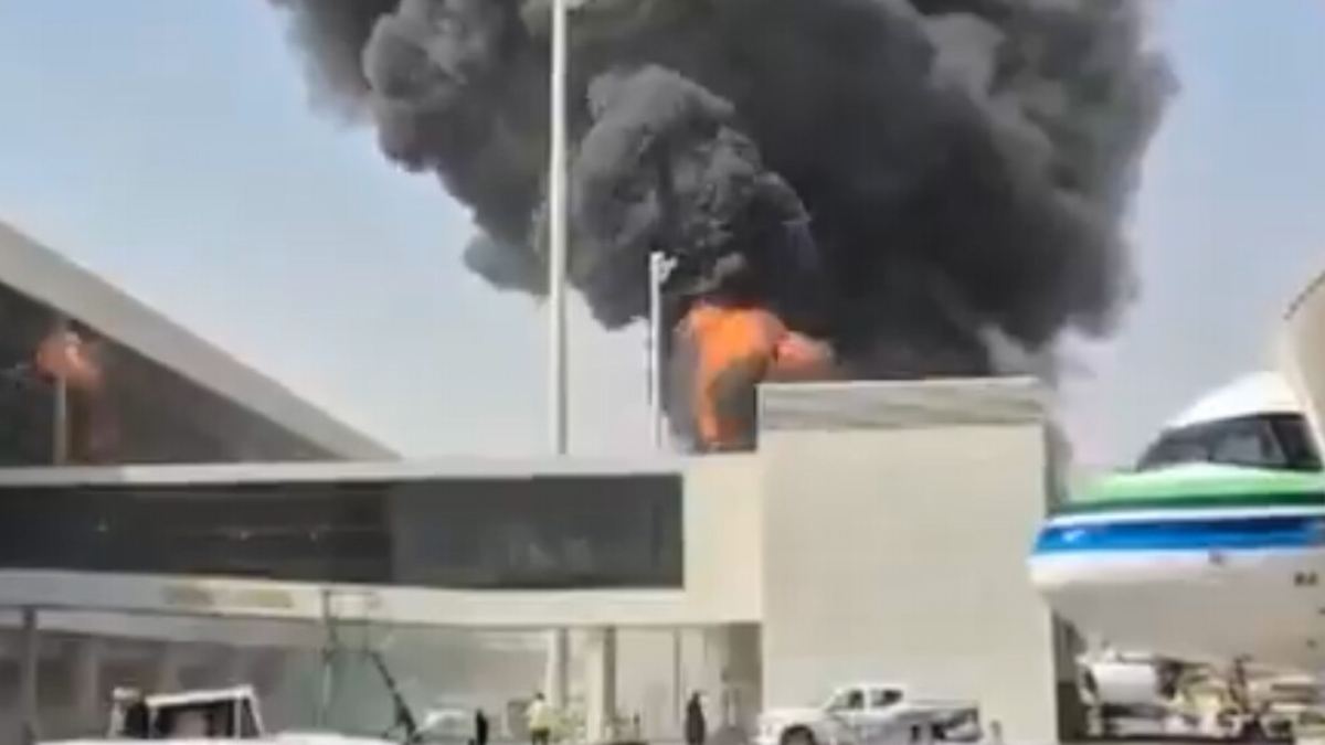 Attack on Riyadh airport kills 12 and injures 309