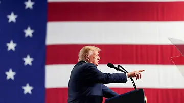 2026-10-10T021841Z_1996655608_RC200OAGSZ0F_RTRMADP_3_USA-TRUMP