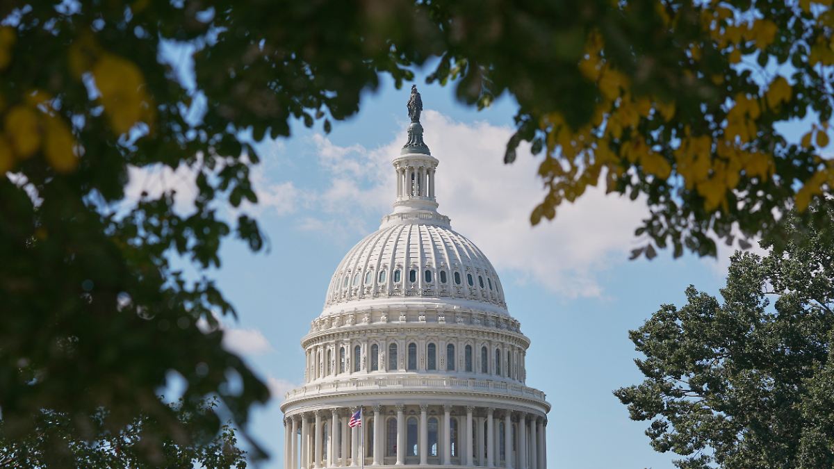Seven US senators say Trump’s planned Russian diesel imports are illegal