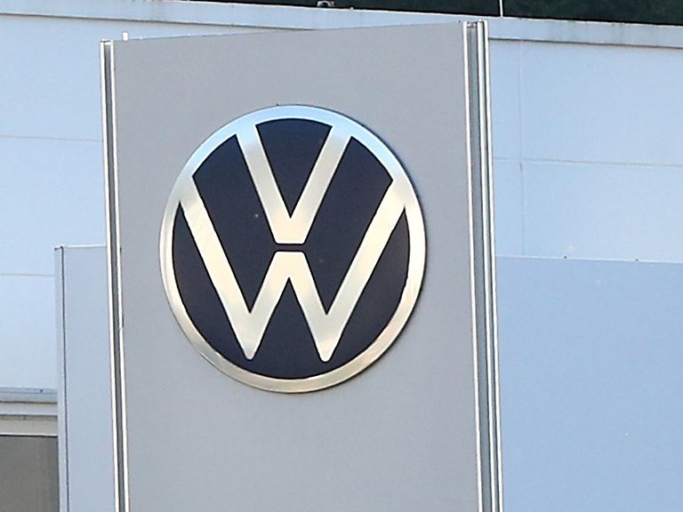 Volkswagen ve třetím čtvrtletí opět výrazně snížil prodej