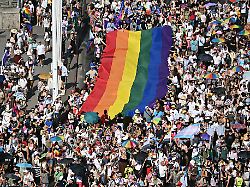 Stammt noch von Orban-Regierung: Ungarn kippt Regeln zu Homosexualität in umstrittenem Gesetz