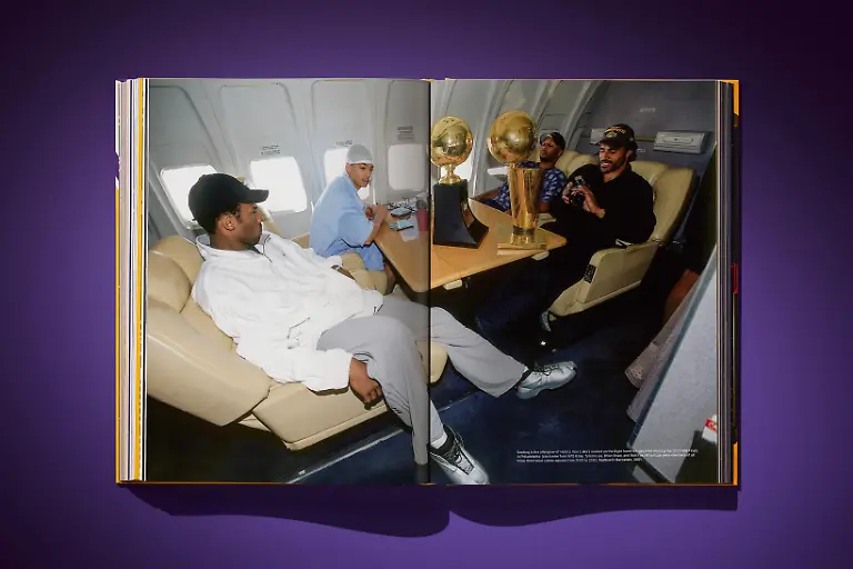 LA_LAKERS_VA_GB_OPEN001-318-319-X_02202