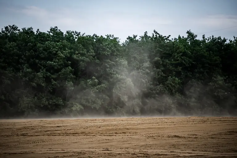2026-10-09T133758Z_413332684_RC2D6MAK2EHF_RTRMADP_3_EUROPE-WEATHER-HUNGARY-DROUGHT