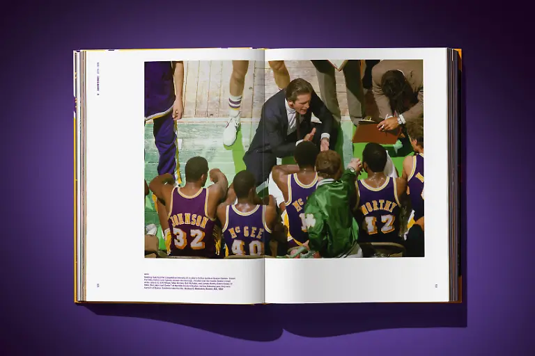 LA_LAKERS_VA_GB_OPEN001-120-121-X_02202