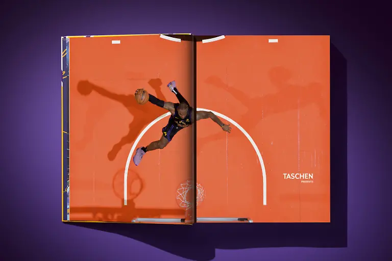 LA_LAKERS_VA_GB_OPEN001-006-007-X_02202