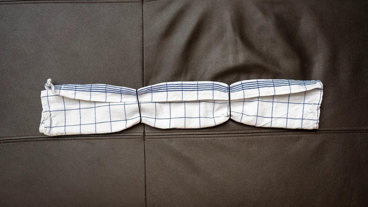 Anleitung-Behelfsmaske-aus-Tuch-falten-8