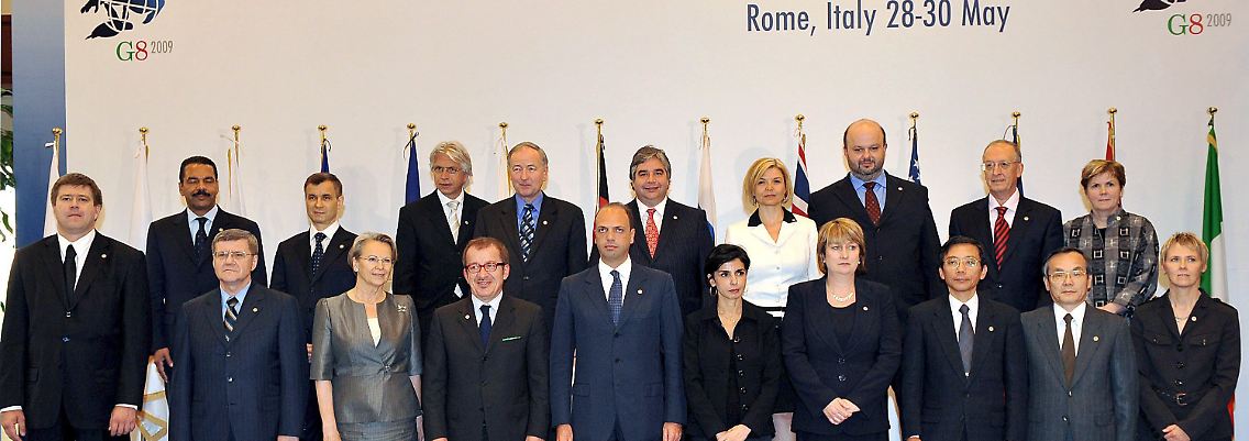 Die G8-Minister beim Familienfoto.