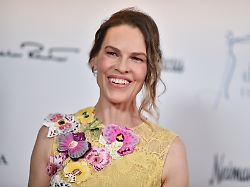 Nachwuchs mit 52? : Schauspielerin Hilary Swank deutet weitere Schwangerschaft an