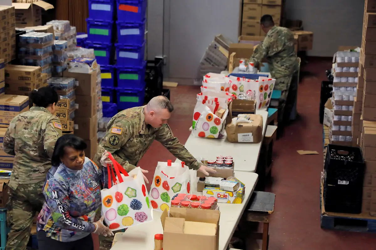 2020-04-07T151700Z-1272831360-RC2RZF9RIRLJ-RTRMADP-3-HEALTH-CORONAVIRUS-CHARITY