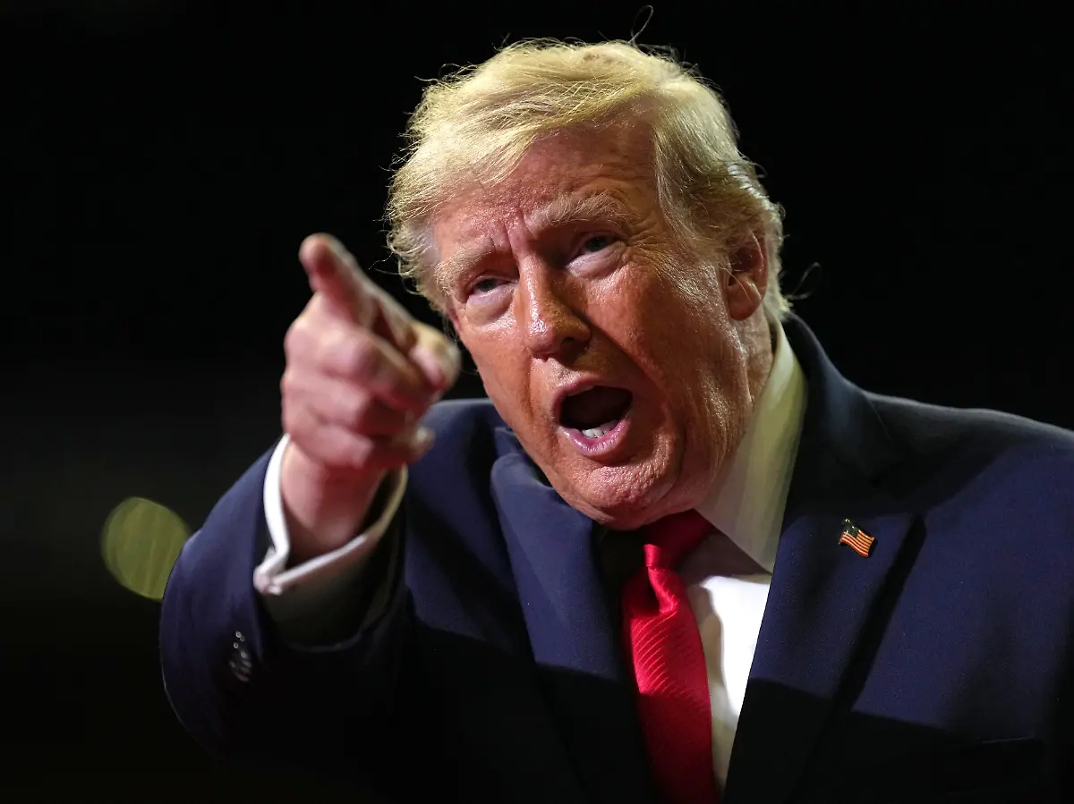 Trump droht Informanten mit Erschießung bei Geheimnisverrat