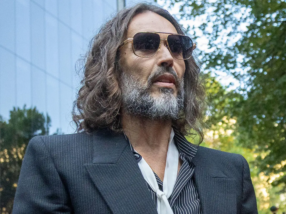 Prozess gegen Russell Brand: Anklage nennt ihn „skrupellos“